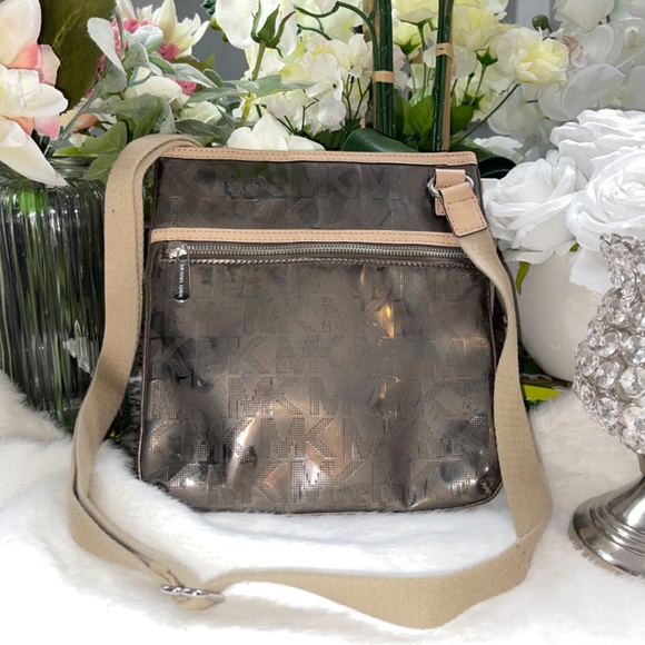 Michael kors crossbody bag - Picture 2 of 12